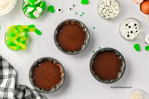 Easy Cauldron Cakes Recipe | How to Make. Discover the magic of baking with this easy Cauldron Cakes recipe. Follow our step-by-step guide for delicious, wizard-approved treats perfect for any occasion.