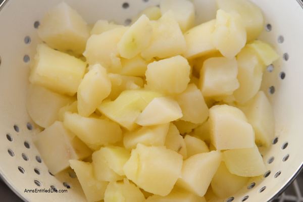 How to Make Mashed Potatoes | Easy Homemade Recipe. Learn how to make perfect mashed potatoes with this easy homemade recipe. Discover tips and tricks for creamy, delicious mashed potatoes with this simple step-by-step guide.