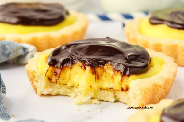 Boston Cream Pie Cookies Recipe | Easy to Make. Discover how to make Boston Cream Pie Cookies with this easy recipe. These cookies are perfect for any occasion and blend rich chocolate and creamy filling for a delightful treat.