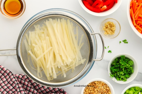 Chicken Pad Thai | Quick & Easy Homemade Recipe. Discover a quick and easy homemade chicken pad Thai recipe that is perfect for weeknight dinners. Enjoy delicious flavors with simple ingredients using these step-by-step instructions.