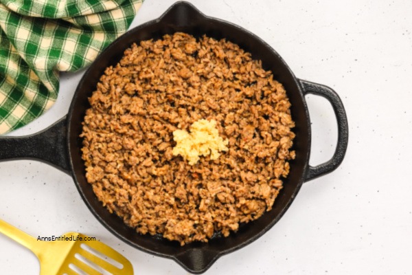 Best Easy Lasagna in a Skillet Pan Recipe. Try this easy skillet lasagna recipe for a quick, one-pan dinner. Made with simple ingredients, it is a family-friendly meal ready in about 30 minutes!