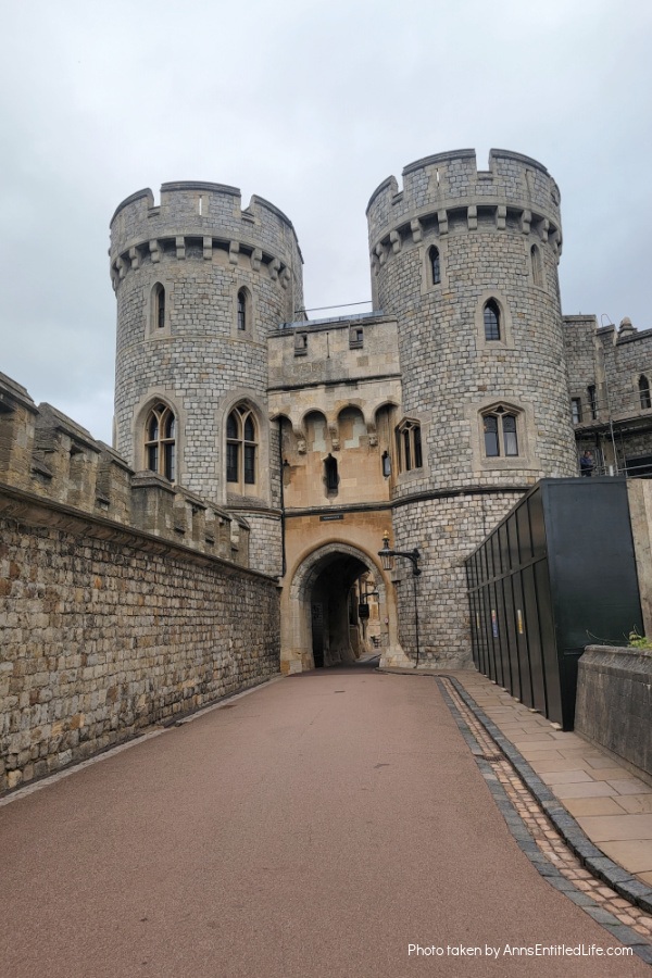 Two Weeks in England. My husband and I explored England for two weeks and enjoyed some must-see attractions and local cuisine. Join me as I recap our English adventure.